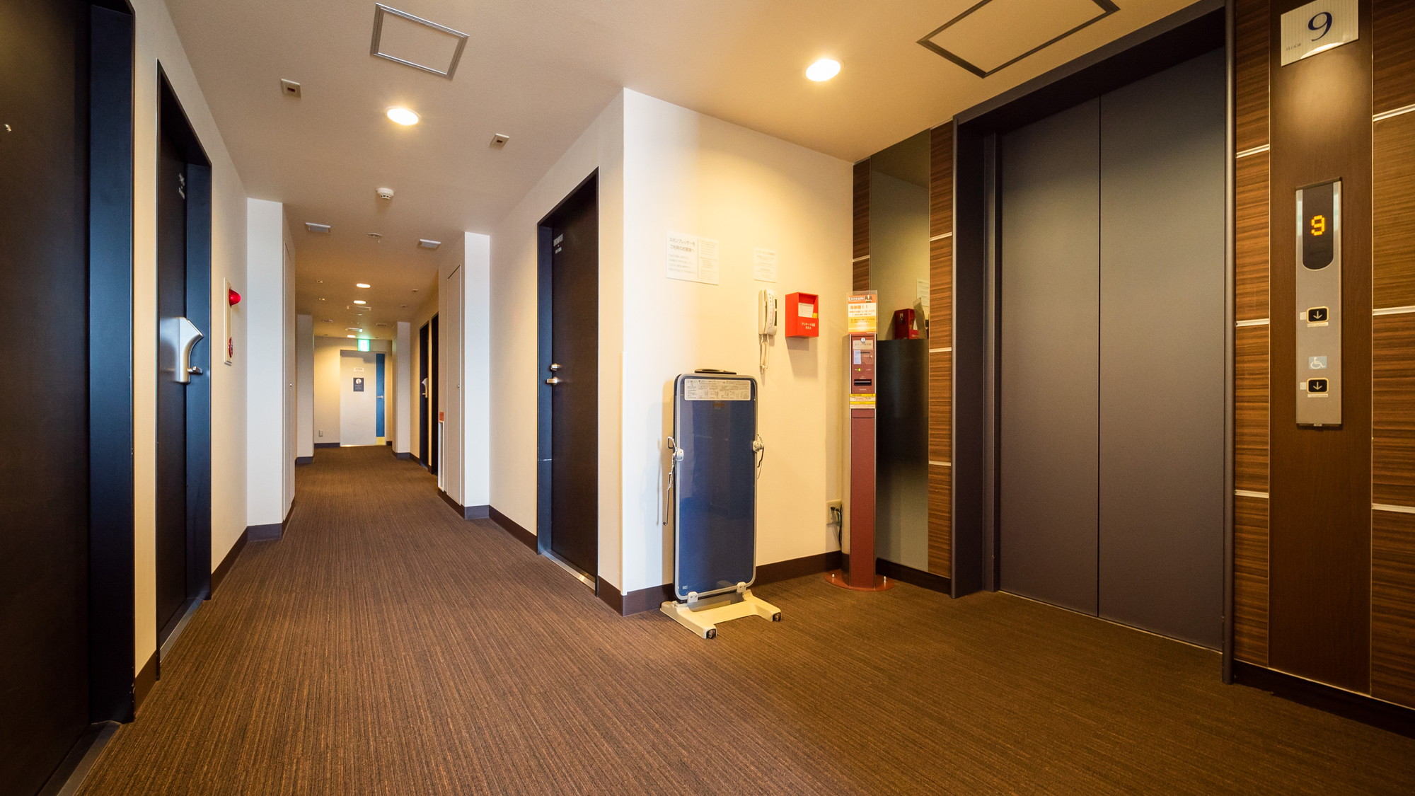 エレベーター付近の様子です