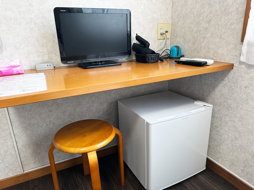 【一本のえんぴつ｜機能室】機能と自由が主役のコンパクト素泊まりプラン