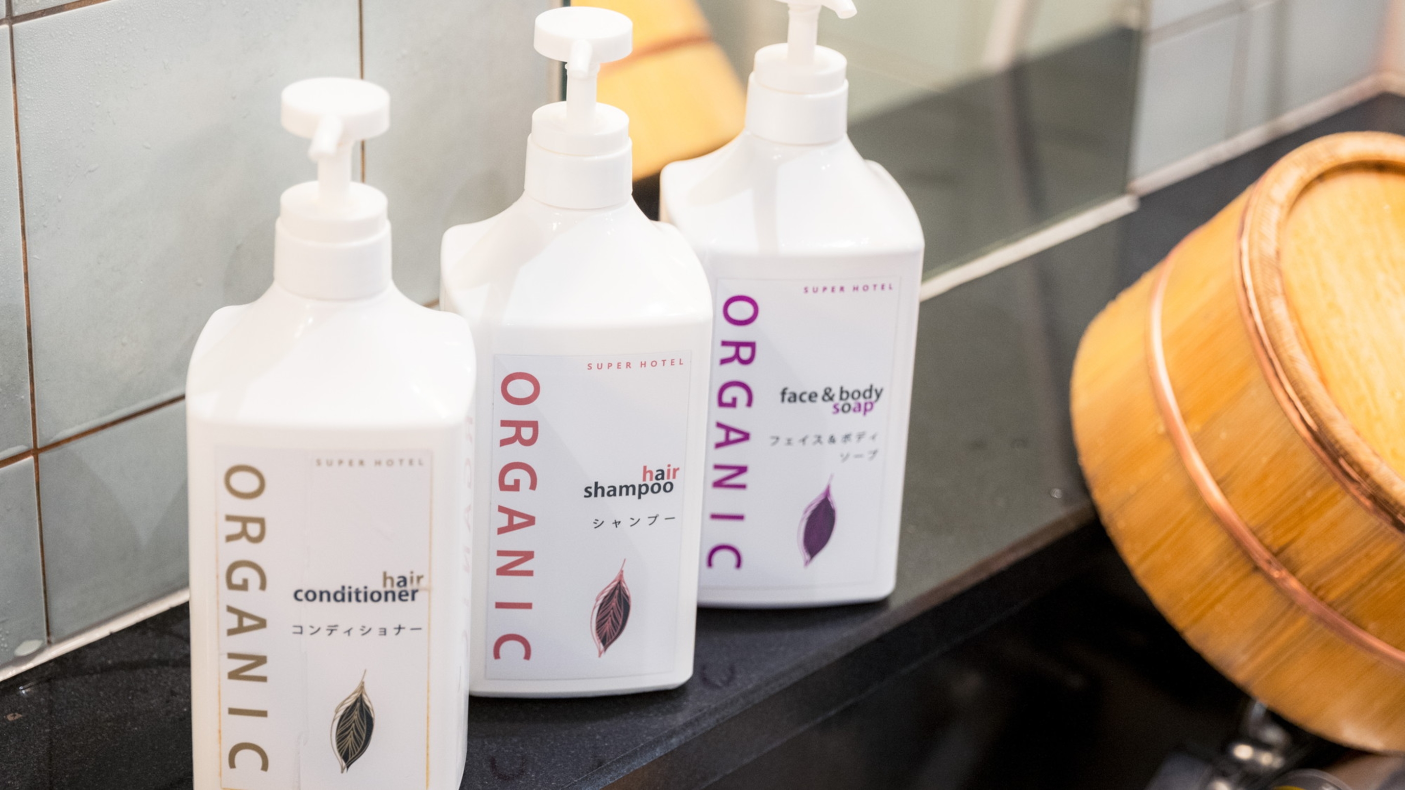 ５つのオーガニック認定ハーブエキス配合で地肌と髪に優しい「アロマハーブ」