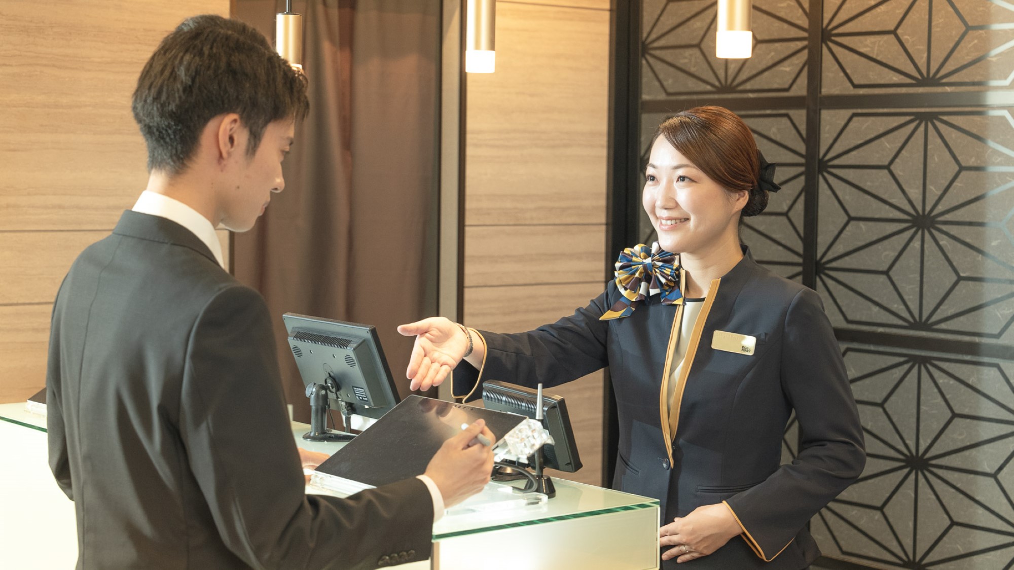 スタッフも丁寧にご案内いたします