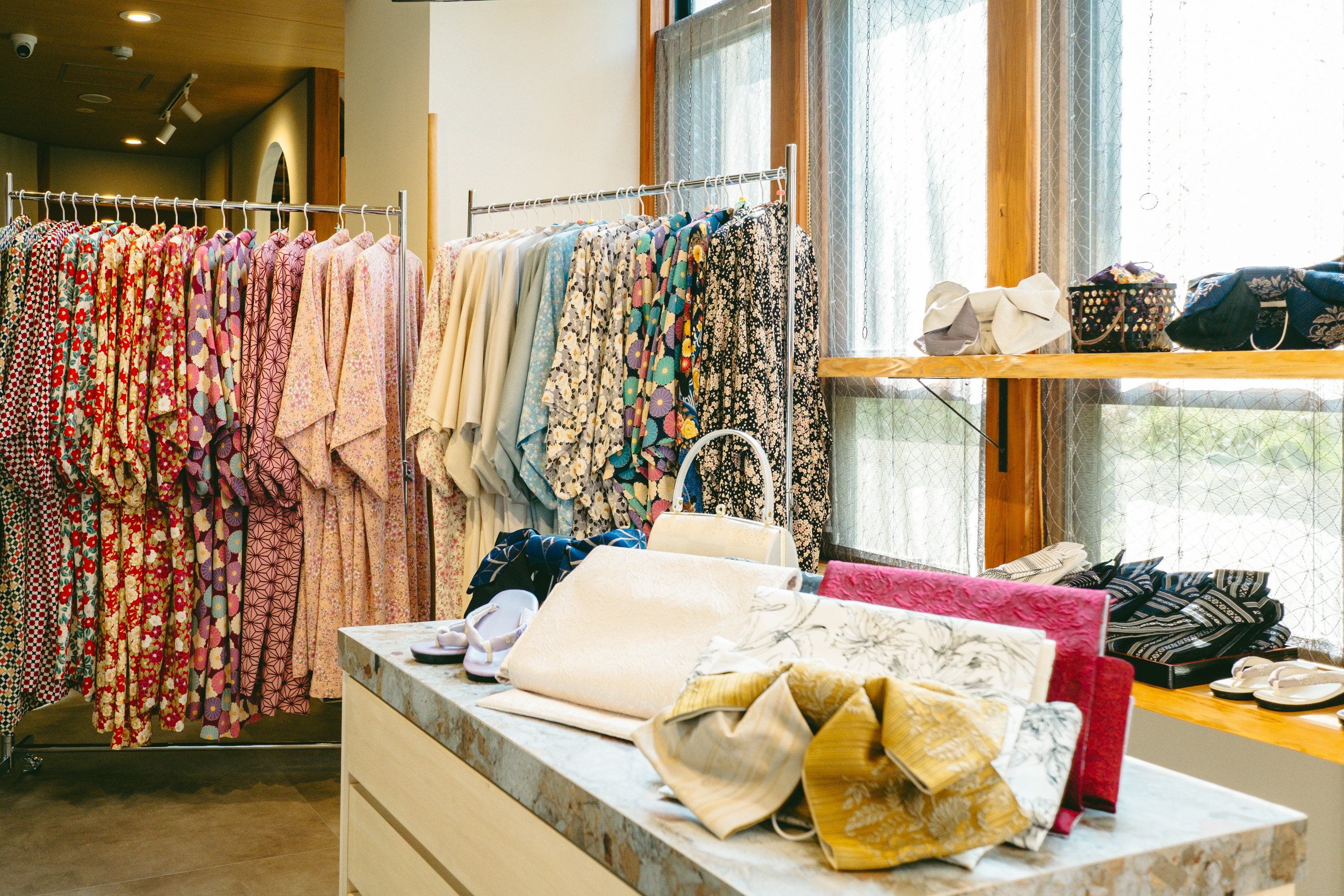 自分でお好きな着物が選べる 10分で着用可能