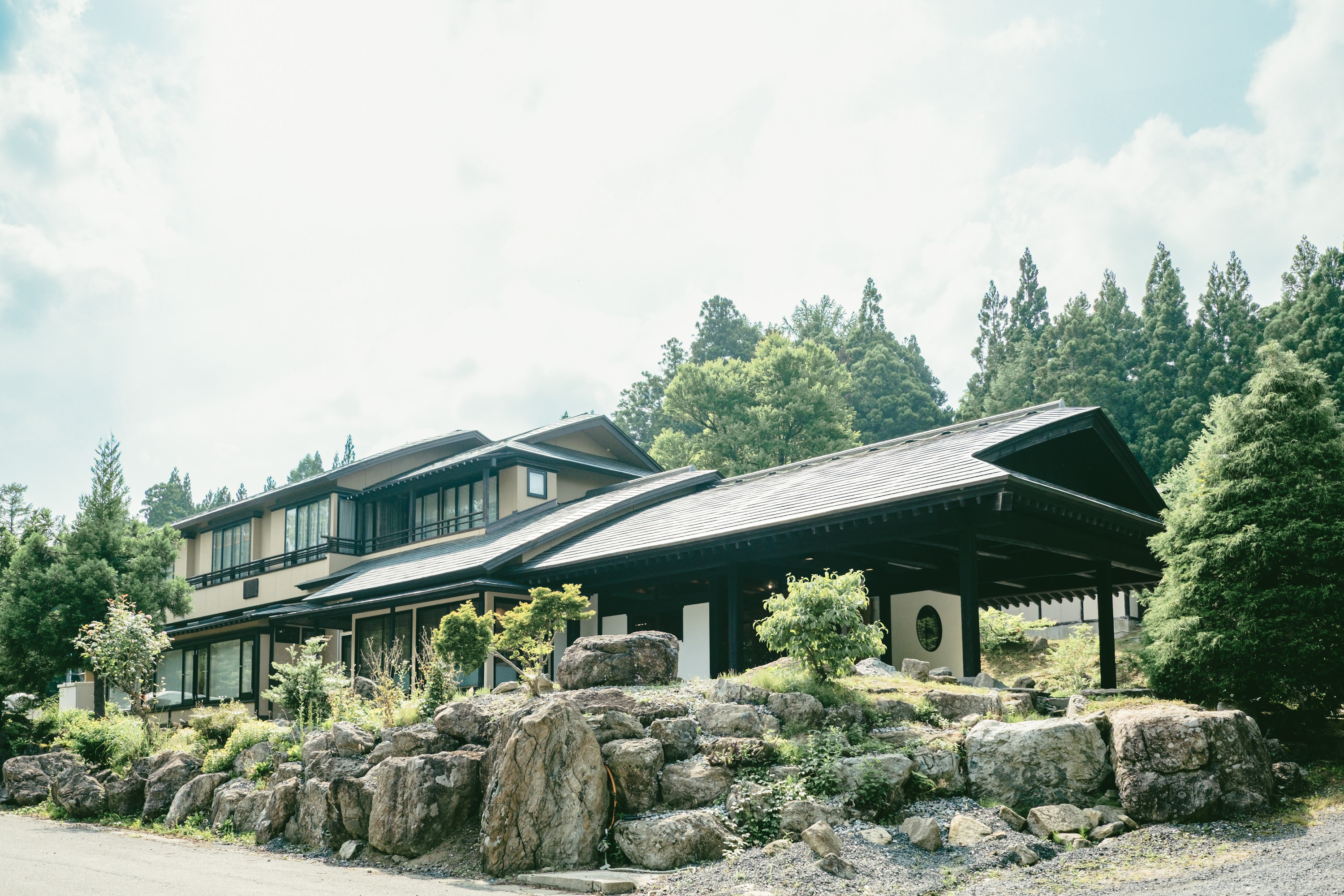 <かみくら外観>