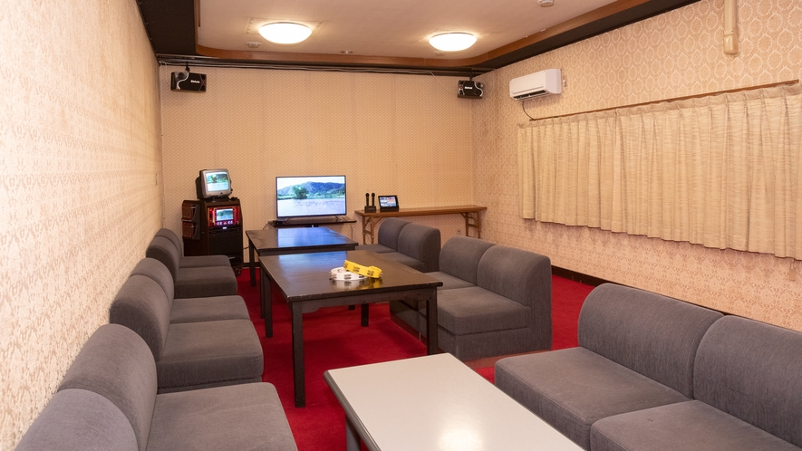 無料カラオケルーム