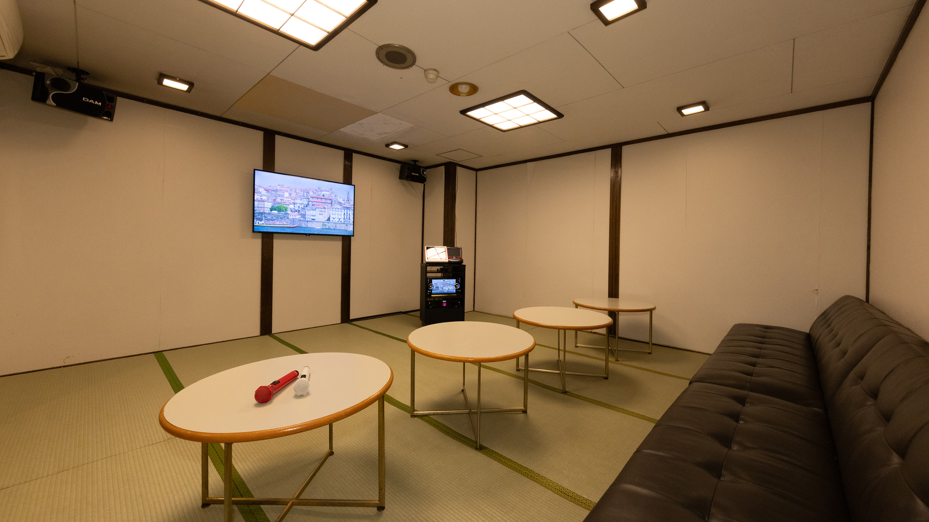 カラオケルーム