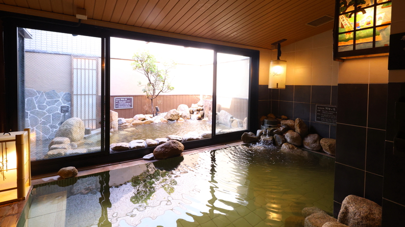 【女性】内風呂　■湯温：40～41℃ 大浴場(9階)・営業時間15:00-翌10:00