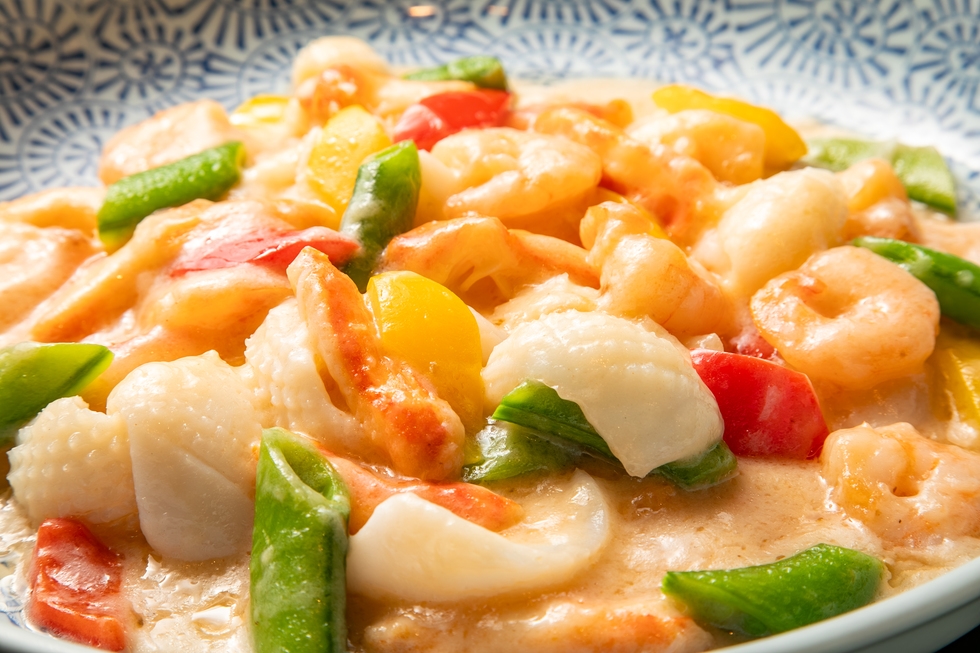 タラバ＆本ズワイ蟹・国産和牛が食べ放題！鮮魚・季節の料理も◎飲み放題付ビュッフェ90分♪