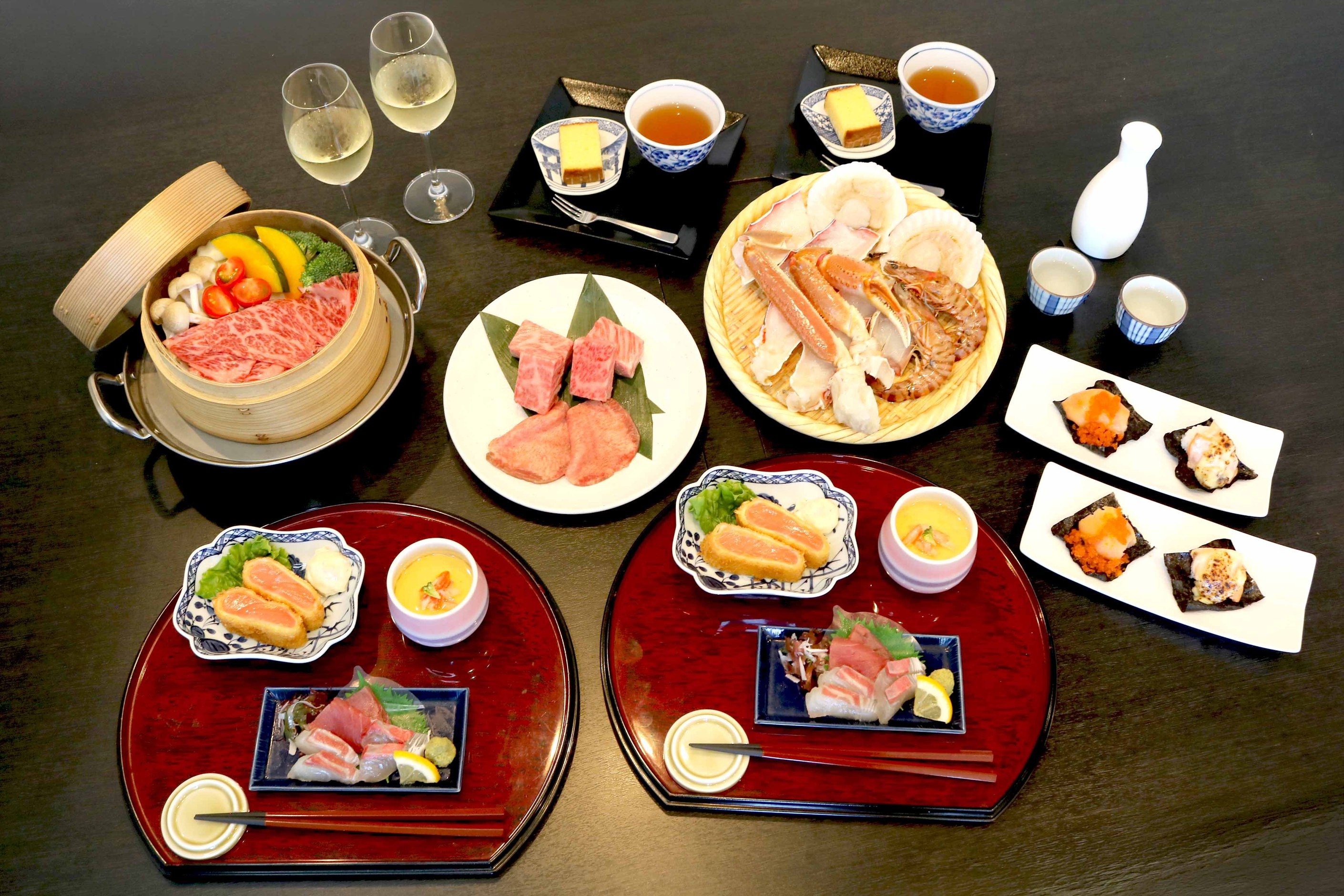 【楽天トラベルアワード2025☆受賞記念】限定10％オフ！タラバ蟹と贅沢会席◎飲み放題付120分