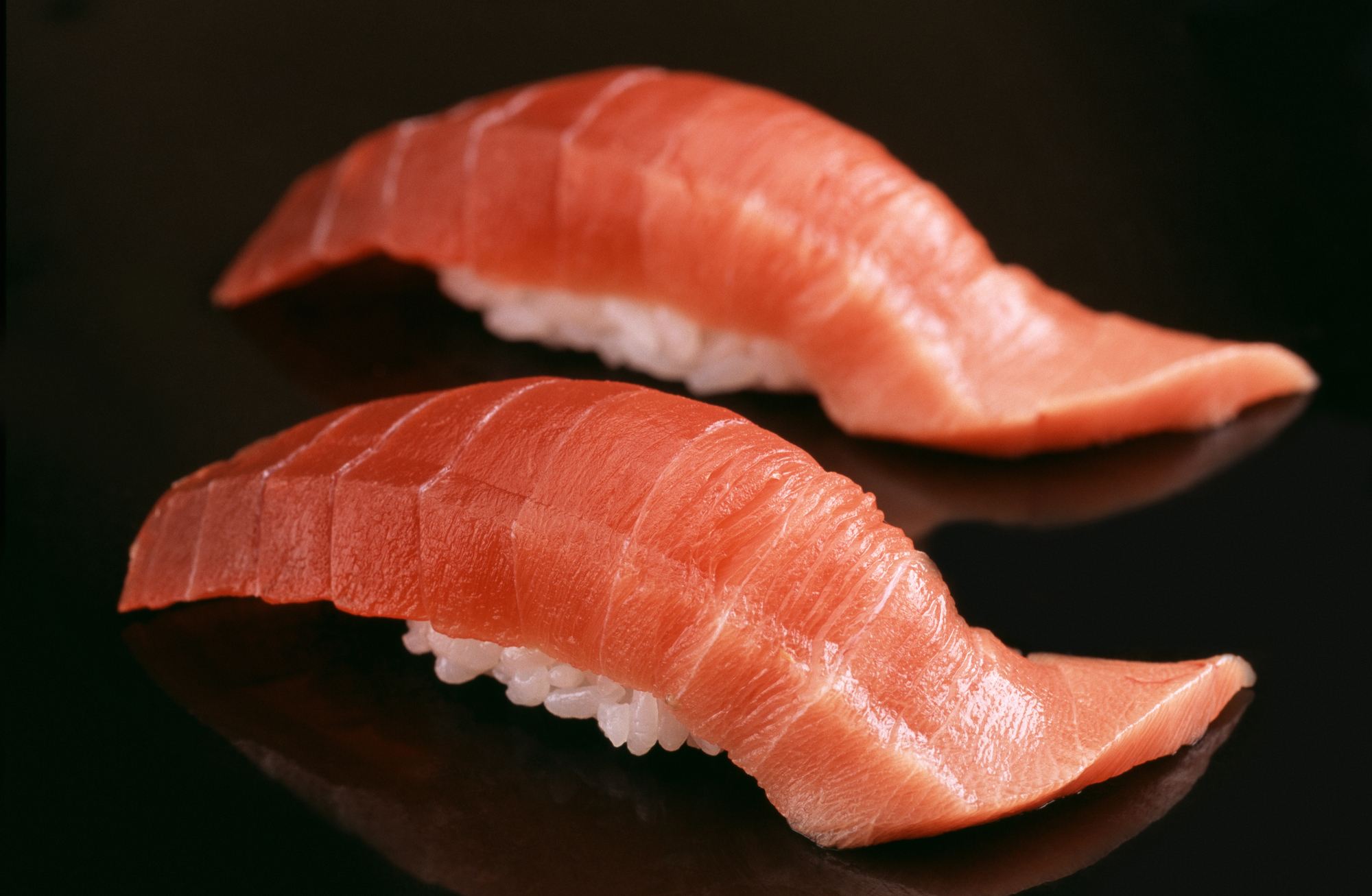 【夕食/せんなぎ】本マグロの握り寿司〈中トロ・赤身〉