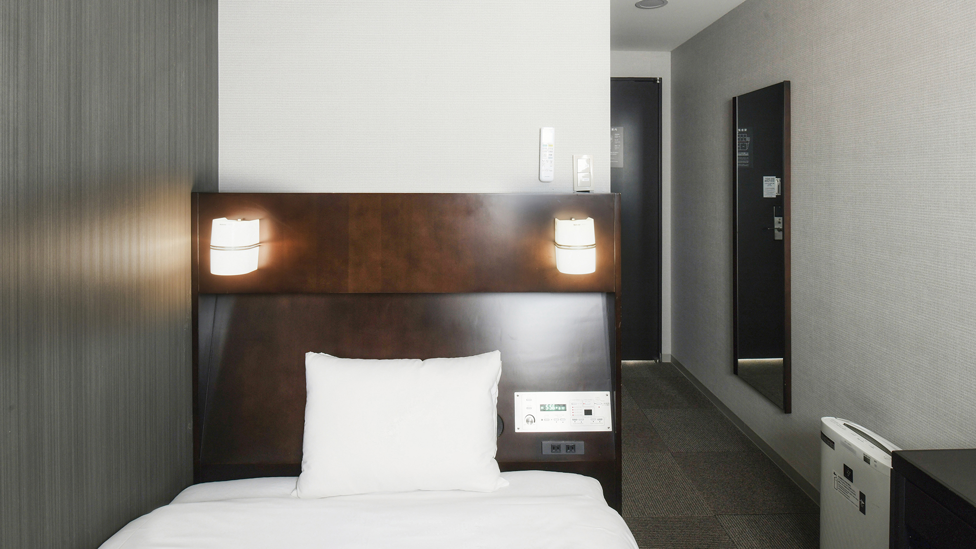 コンフォートシングル　快眠空間を整える寝室環境システムを導入。