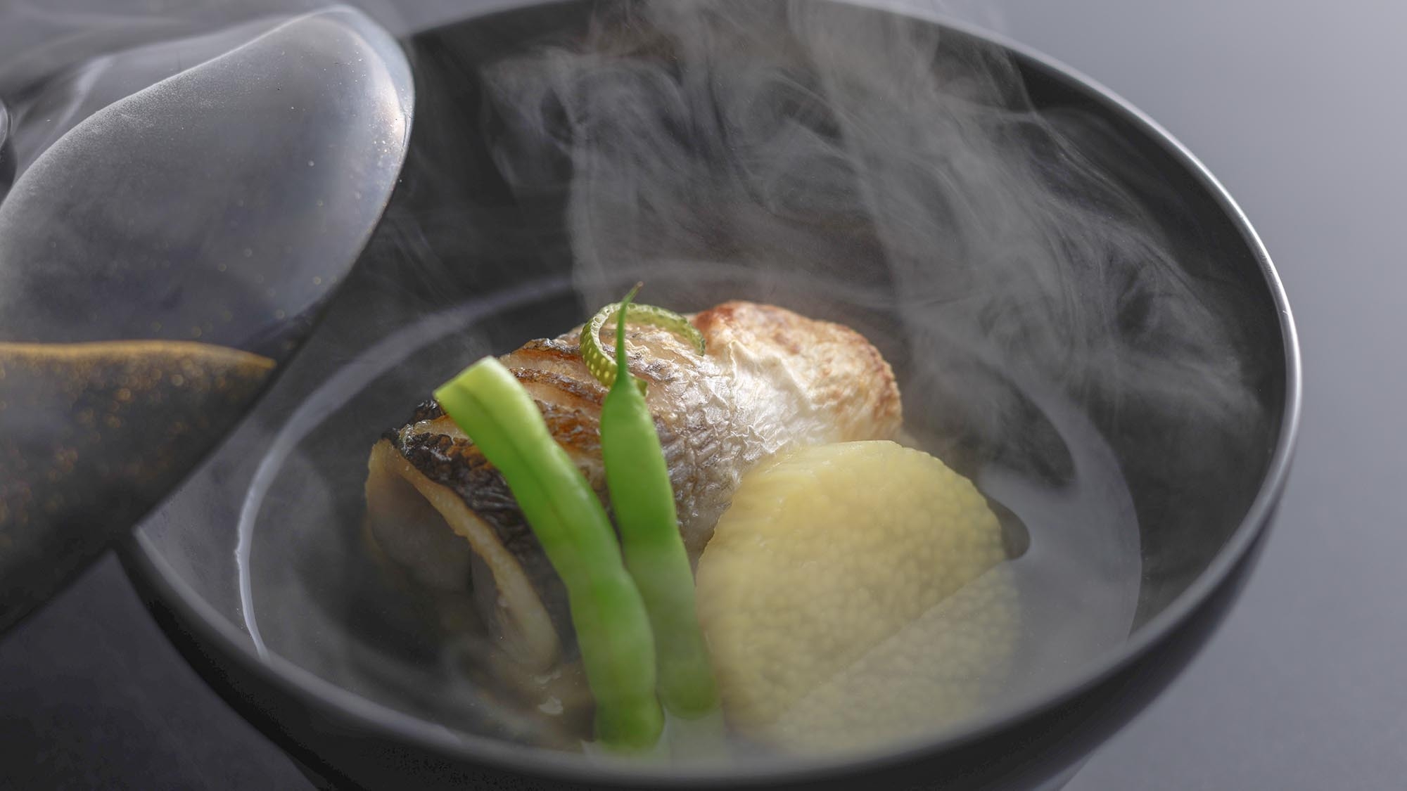 【四季-秋-】風と香りに深呼吸、秋を探す丹後路。旬食材を味わう創作料理●Tukimikou［1HX］
