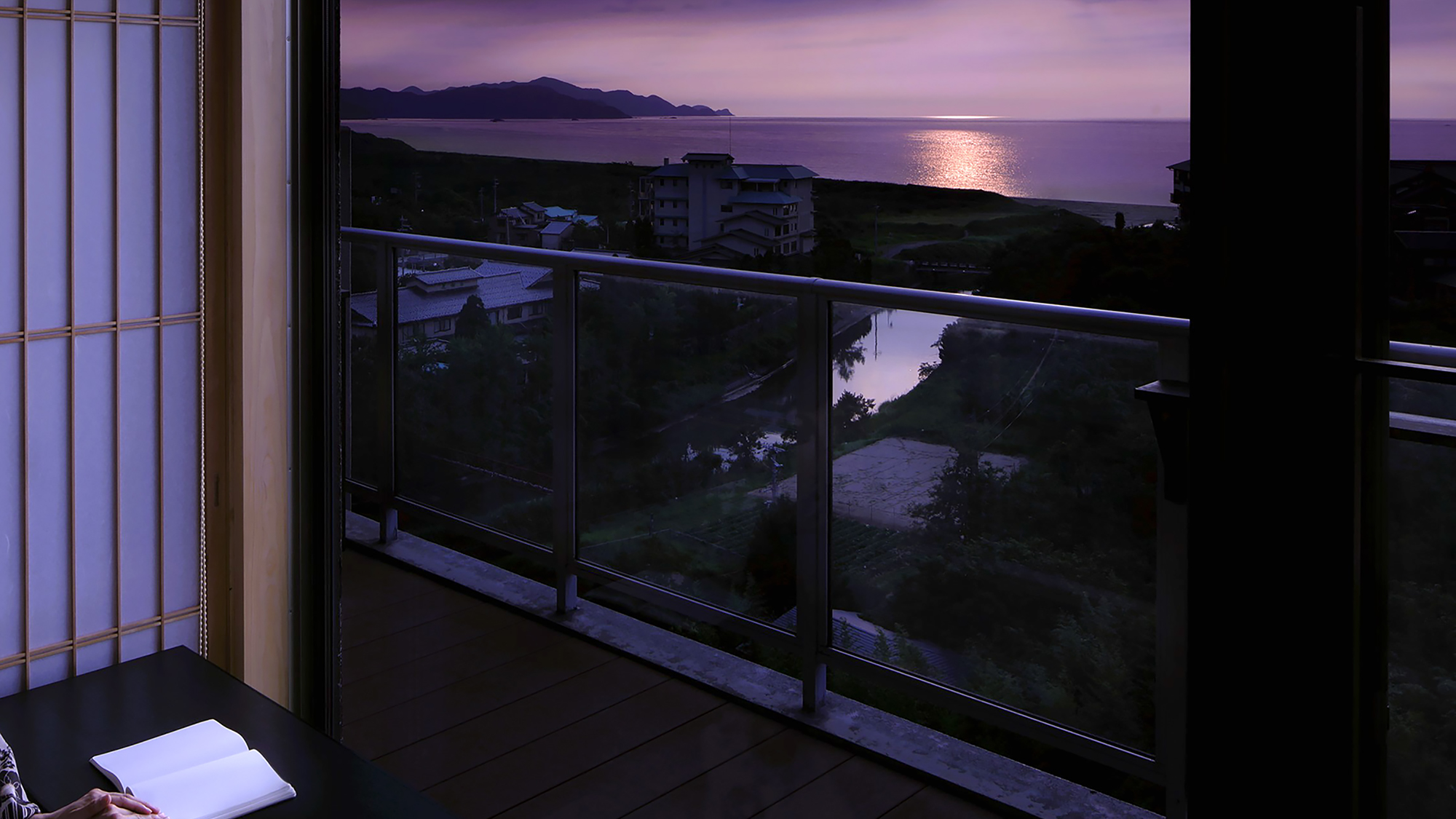 【コンセプトフロア】