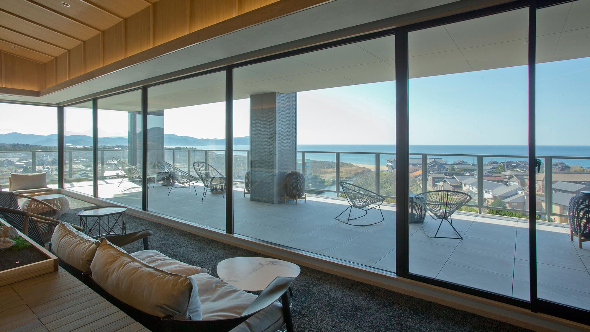 【ラウンジテラス碧－AO－】