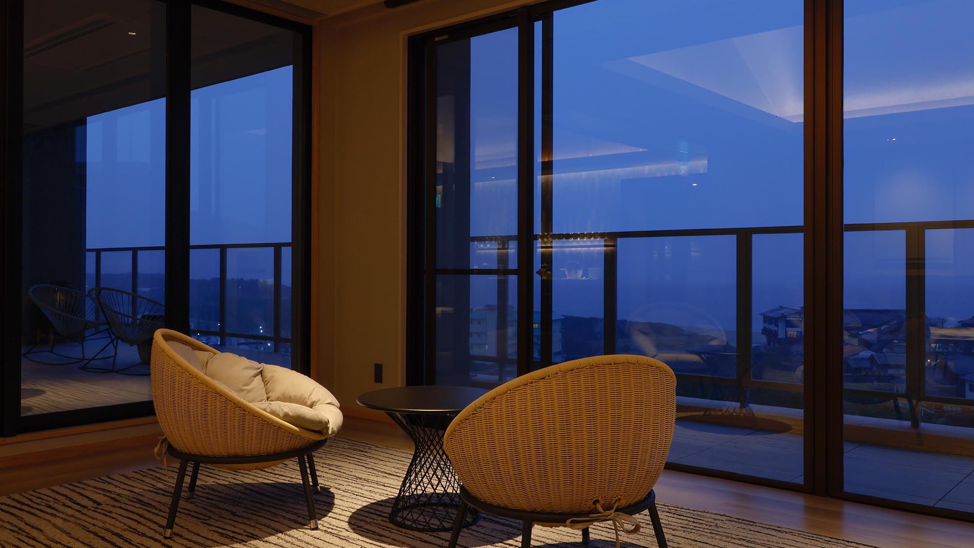 【ラウンジテラス碧－AO－】