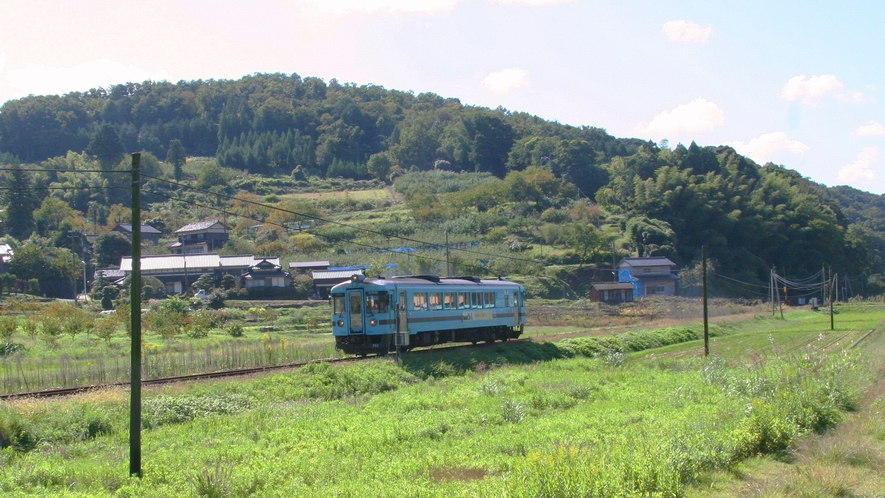 【電車でお越しの方へ】