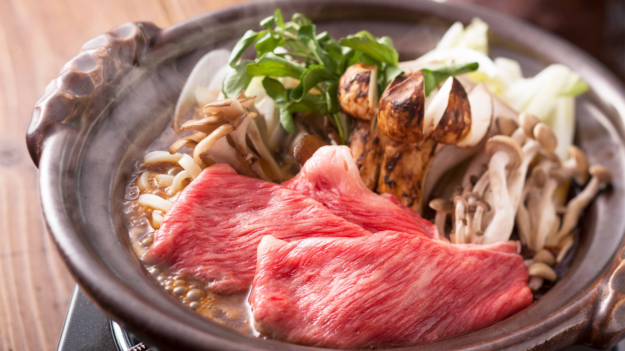 【秋の食旅 ＜魚×牛×鮑＞】磯の香「あわび踊り焼」◆松茸×黒毛和牛の肉鍋会席 [I002IKa]