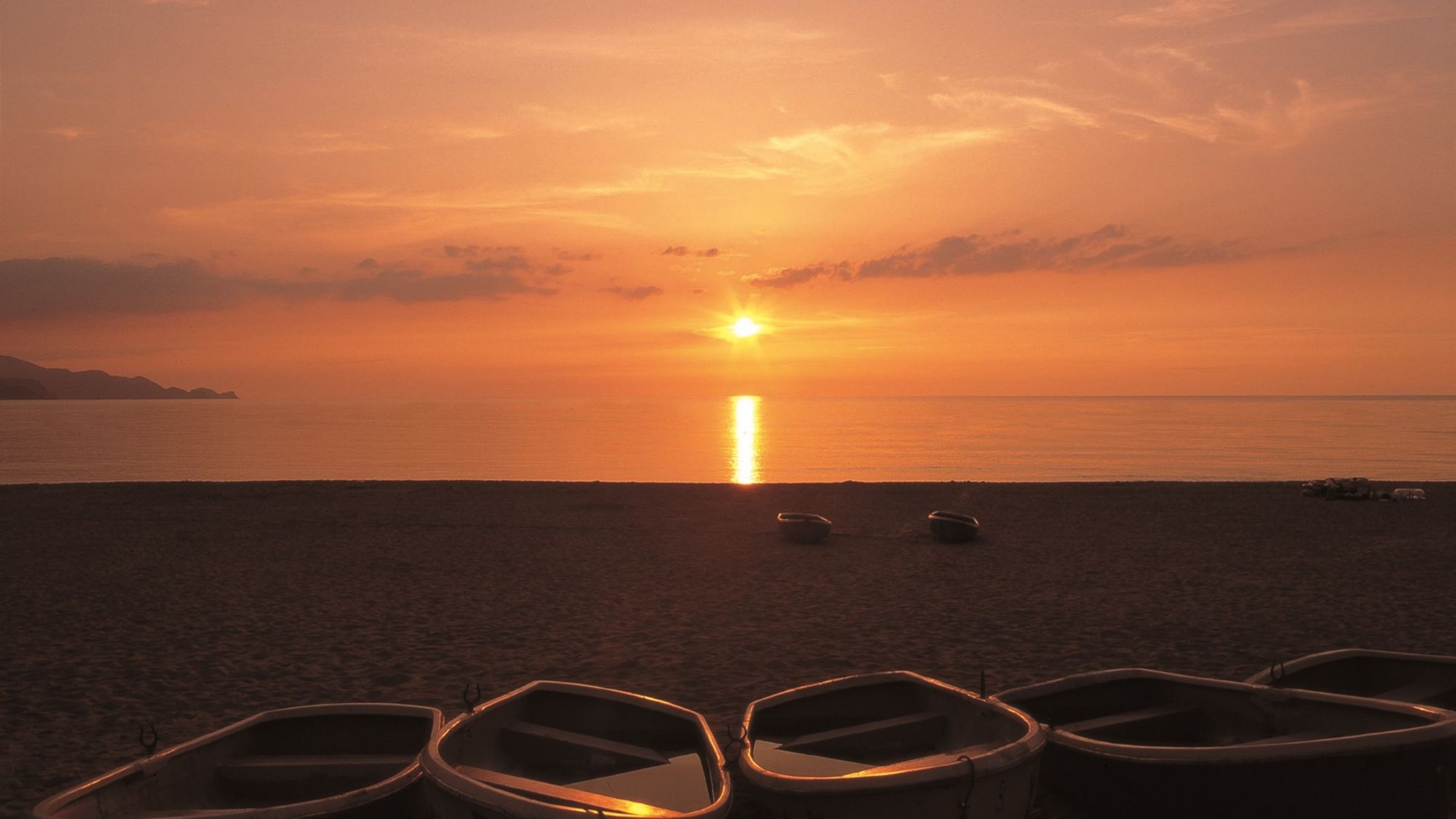 【夏 特選】黄金の夕日に心馳せる、海辺で過ごす休息のひと時★板長おまかせ 旬彩会席［ZI004D5］