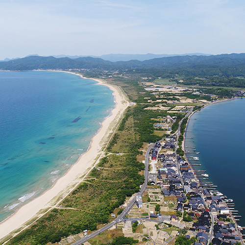 【小天橋海水浴場】姉妹館「みなと悠悠」すぐ！約6キロにわたり続くロングビーチ（当館より車で約10分)