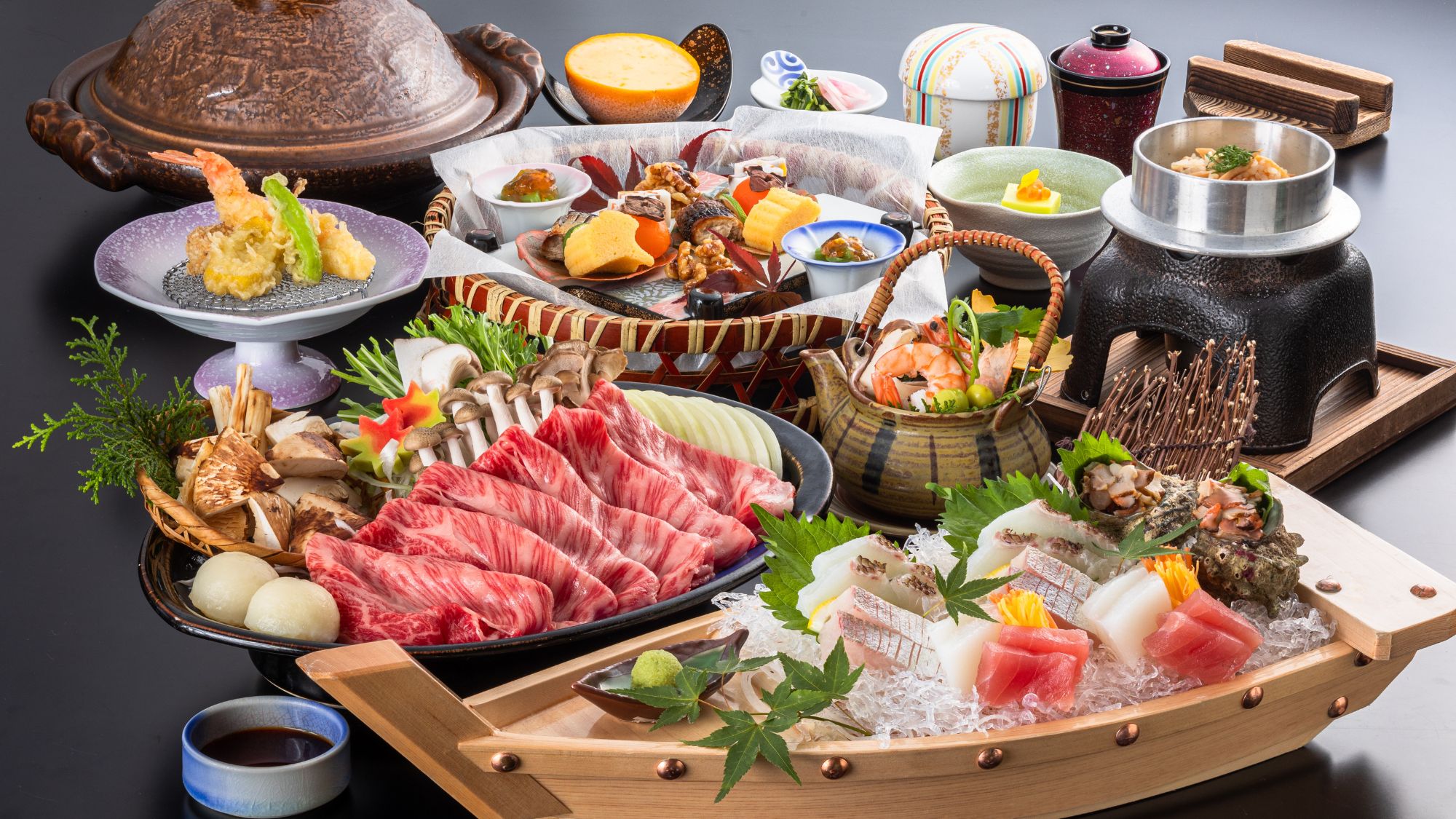 松茸と黒毛和牛の肉鍋会席/一例
