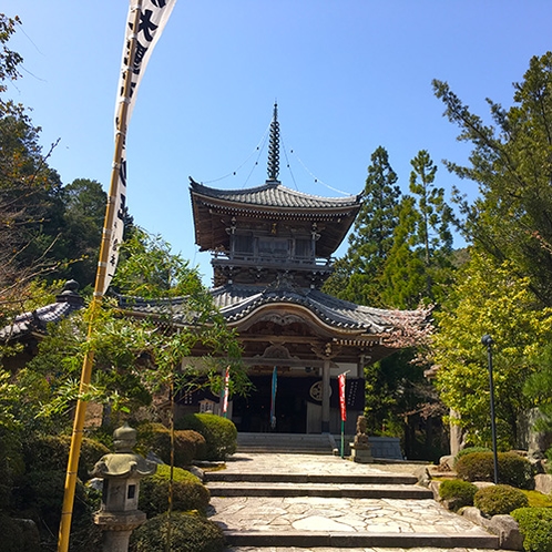   【如意寺】関西花の寺25ヶ所霊場、四季折々の花や300種の山野草が見所（当館より車で約20分)