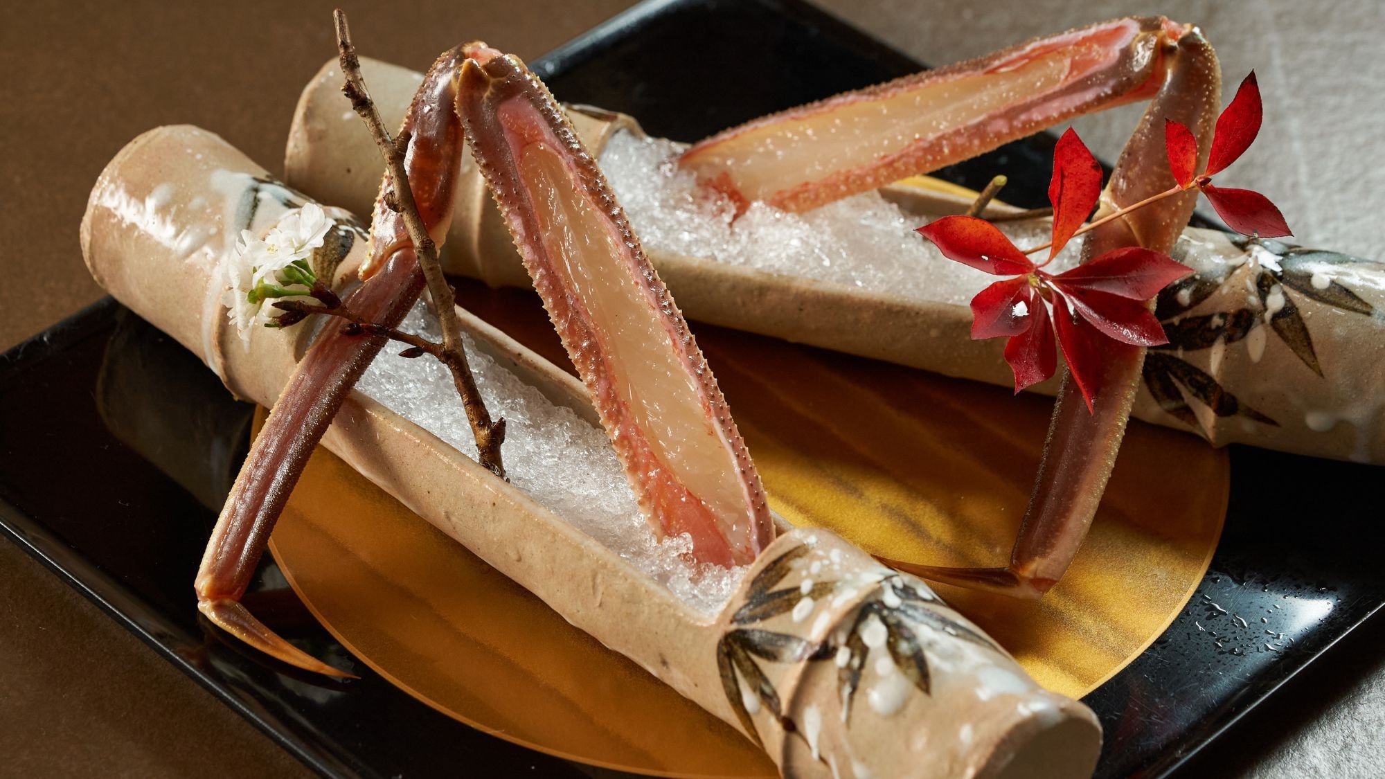 【冬】日本海の冬の旬、活松葉蟹と銘牛、そしてこだわりの一皿を愉しむ蟹会席【AG】