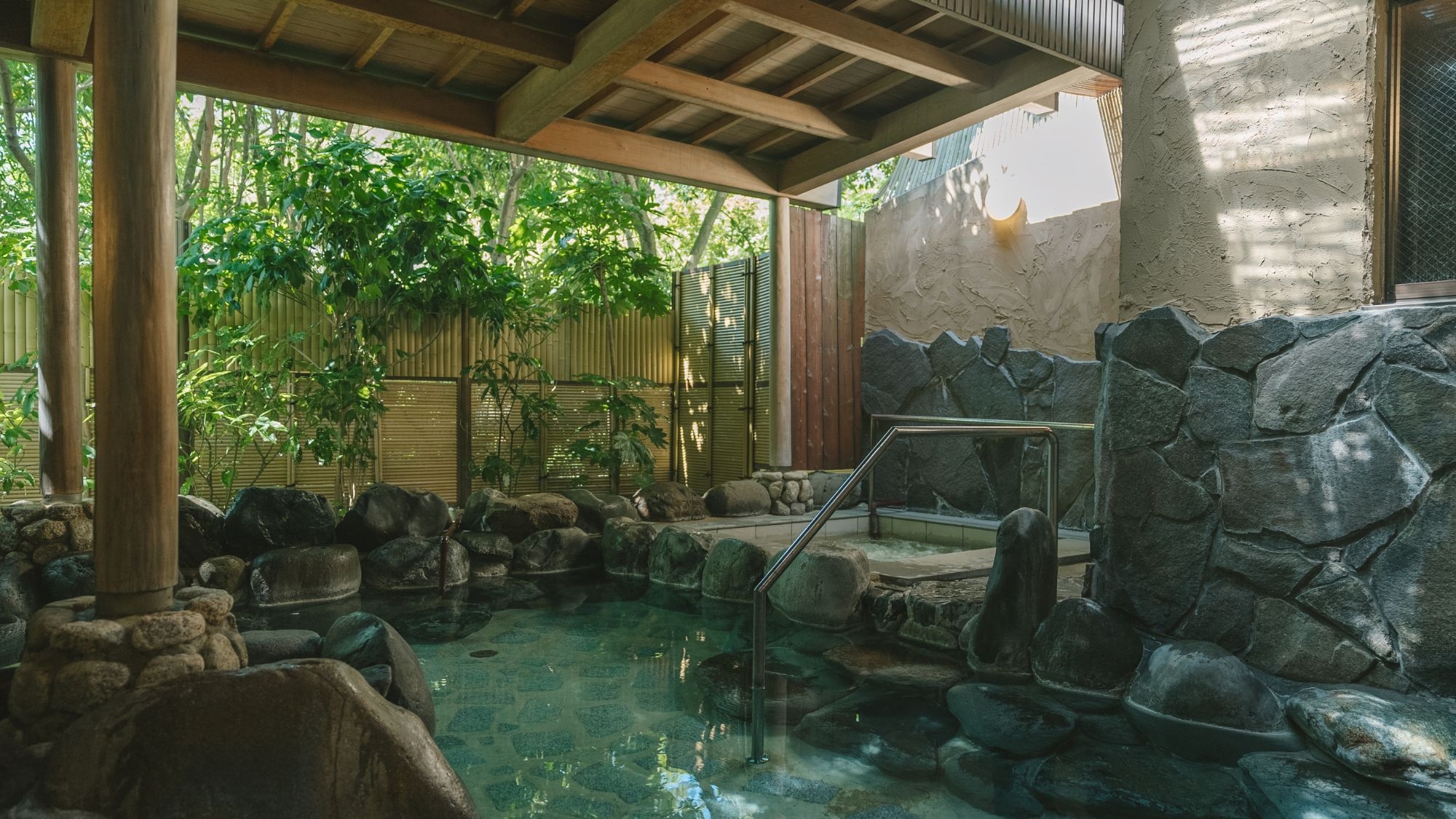 【冬】香ばしい焼き、ふっくら食感の蒸し、選べる活蟹料理付き美味少量プラン【AI】