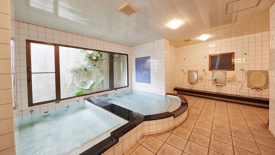 【秋冬SALE】《素泊り》＼沖縄南IC車で3分★沖縄市中心市街地徒歩圏内／駐車場無料