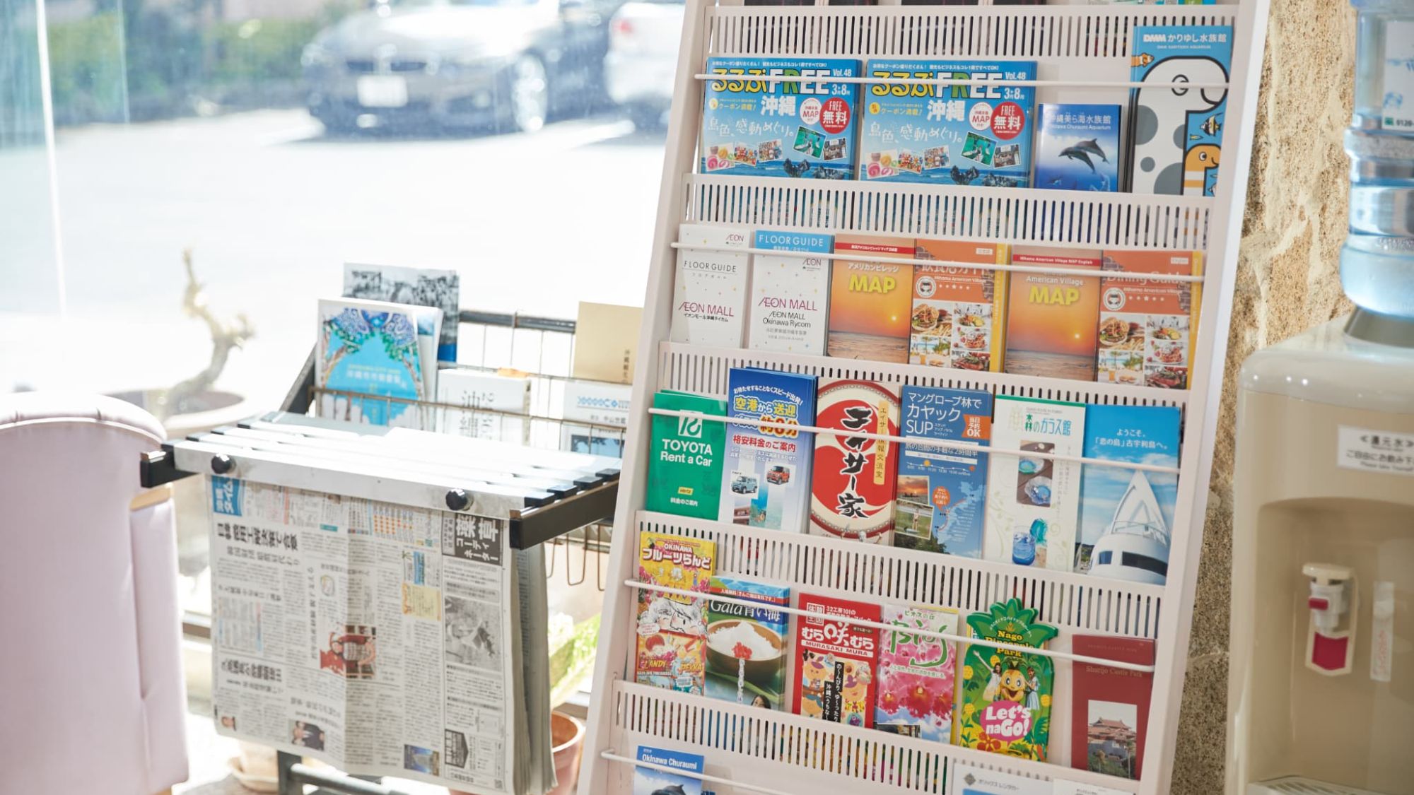 コザの歴史や文化を知る各種パンフレットをご用意しています。