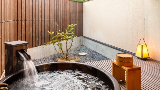【温泉露天風呂付き客室リニューアル記念！最大１６５００円引】離れ限定の最上級ランクのお料理で。