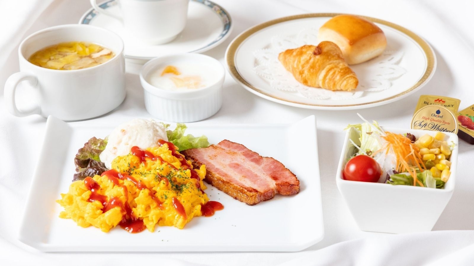 【22時以降イン｜朝食付】深夜のご宿泊に！今からでもお得に泊まれるミッドナイトステイ《駐車場無料》