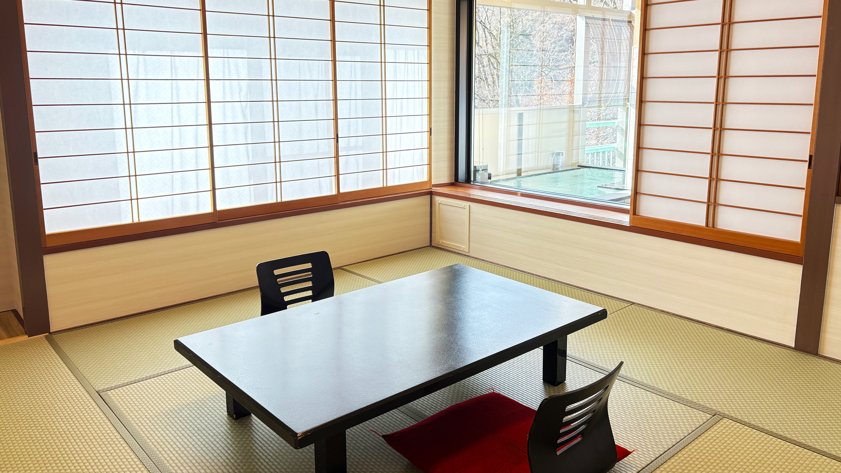 【露天風呂付・柳の館】和室10畳(リビング付き)