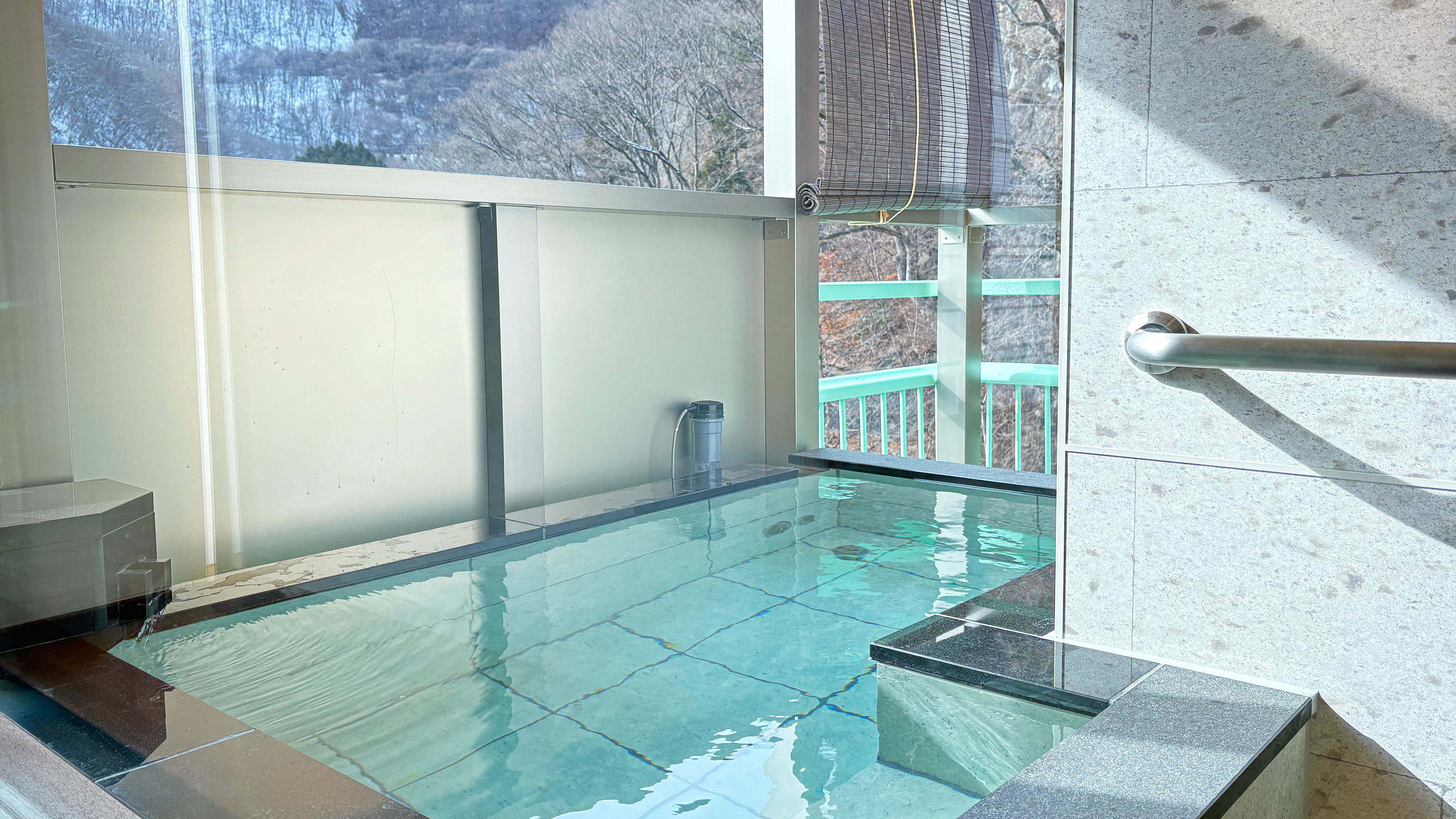 【露天風呂付・柳の館】和室10畳(リビング付き)