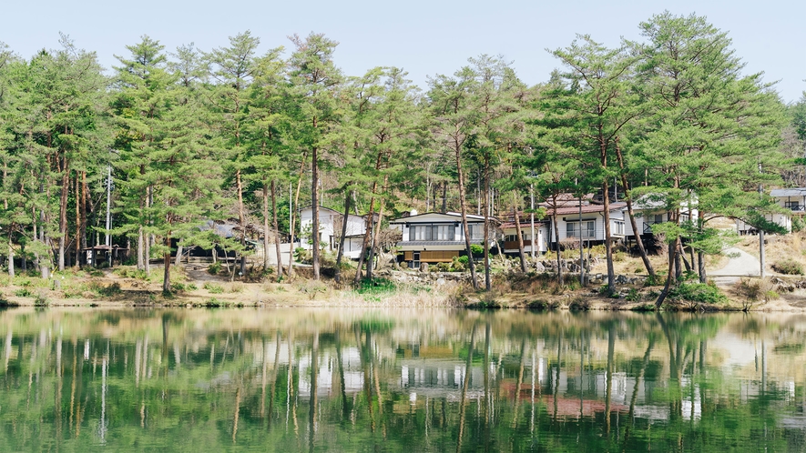 *【外観】おおぐて湖畔の静かな環境が自慢の旅館。喧噪から離れて自然に還る旅