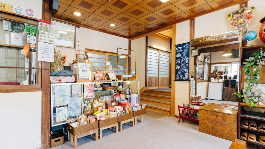 *【館内 フロント・売店】お困り事がありましたら、お気軽にフロントスタッフまでお声がけください