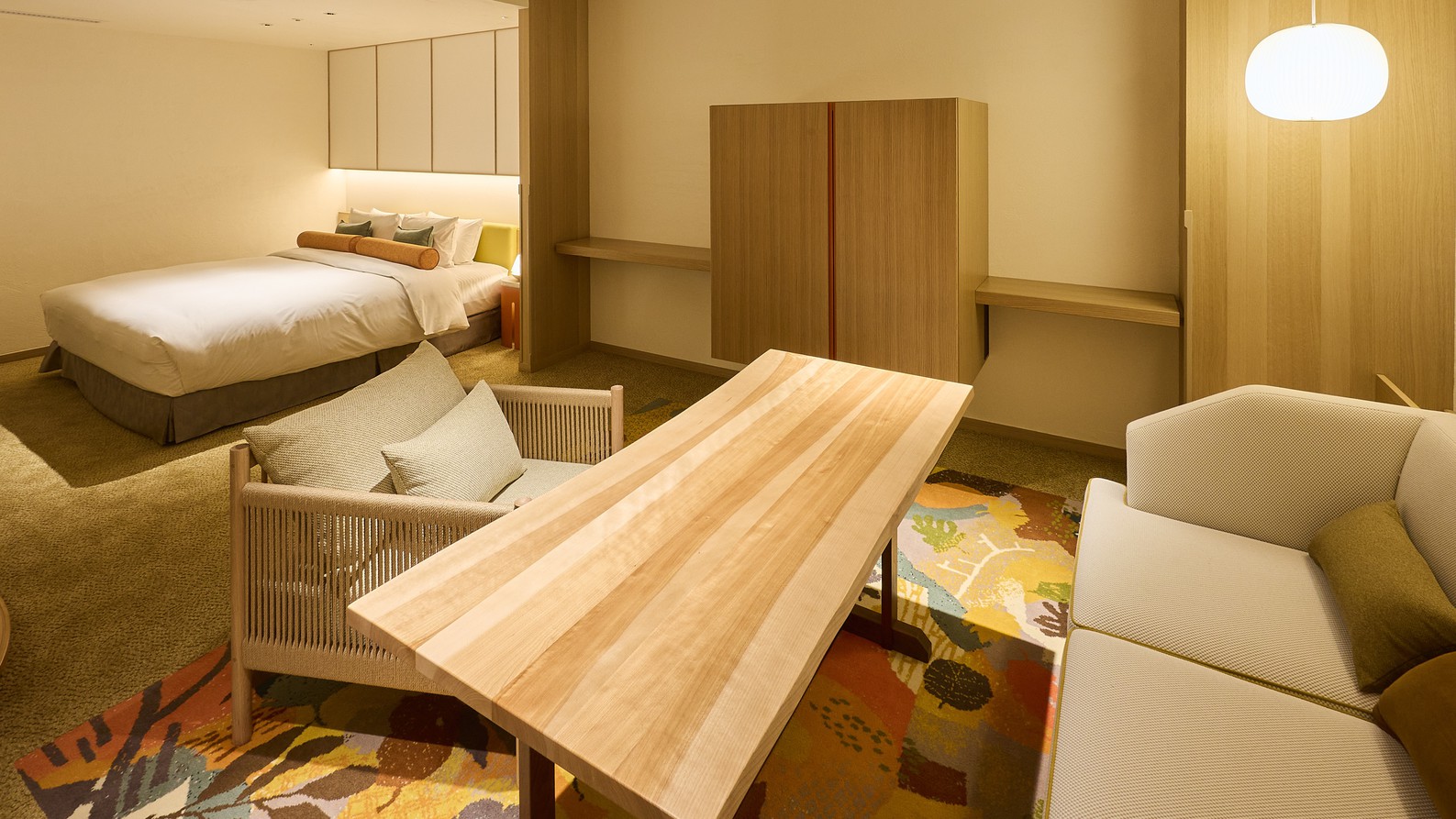 客室最上階【プラザフロア】プラザキング（ビューバススイートスタイル）54.9平米　＝禁煙＝