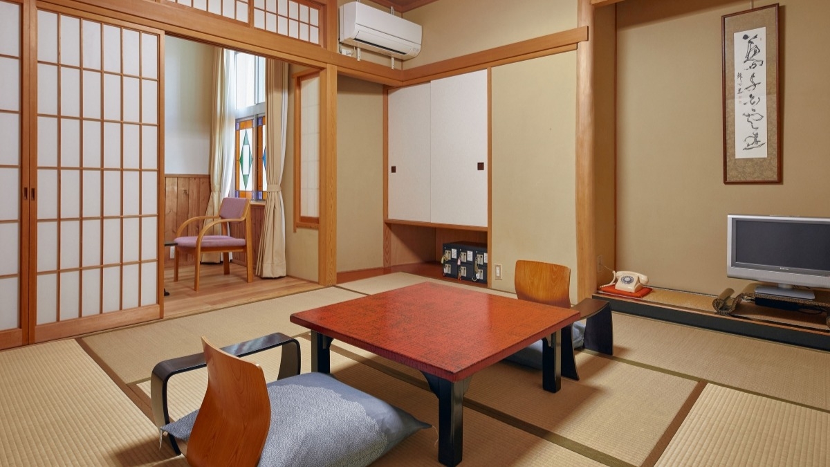 【朝食付】≪夕食なし≫到着は21時まで！硫黄香る源泉かけ流し温泉！ほのかに香る湯の香を愉しむ