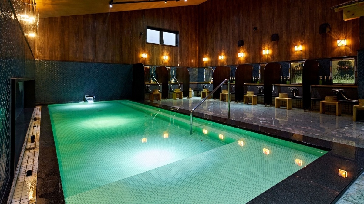 【素泊り】≪食事なし≫お日にち限定！開湯120年湯元上山田ホテルの源泉かけ流し天然温泉を愉しむ