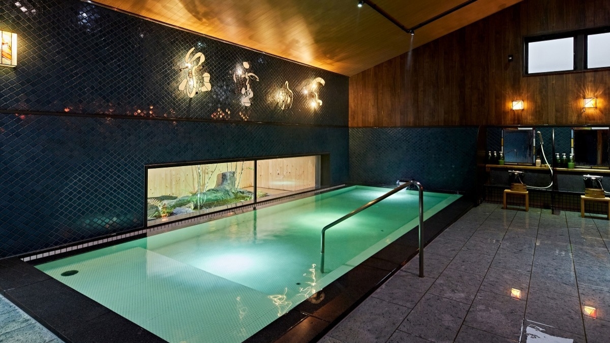 【朝食付】≪夕食なし≫到着は21時まで！硫黄香る源泉かけ流し温泉！ほのかに香る湯の香を愉しむ