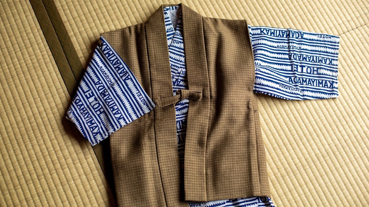 お子様に♪上山田ホテルのロゴ入りオリジナル浴衣と陣羽織のセットです