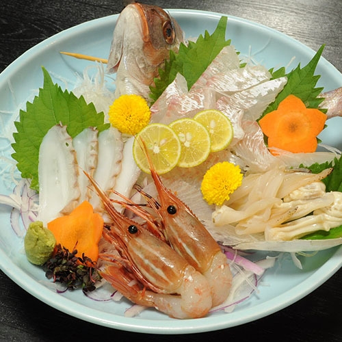 【楽天スーパーSALE】◆日間賀の「たこ」と鮮度抜群のお魚！「季節の会席料理」を夕食に♪【夕朝食付】