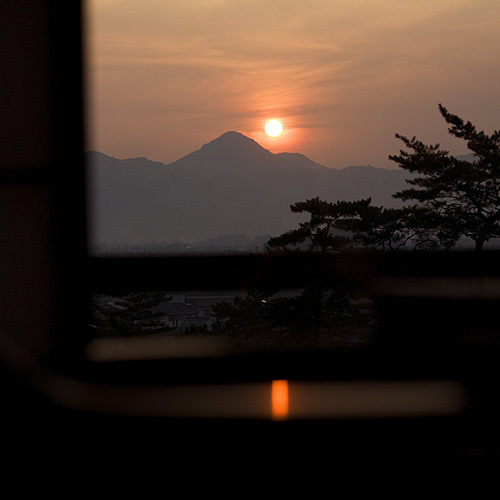 [Matsutsuki Terrace / Twin] Watch the rising sun from the Sanuki Mountains