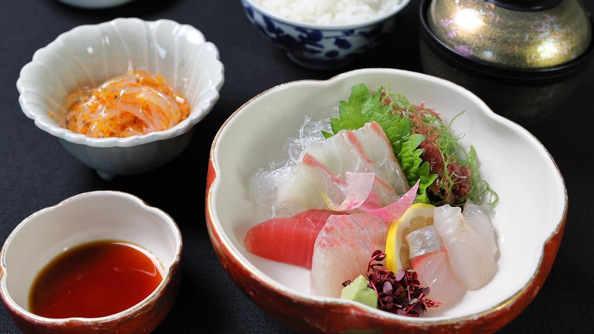 【夜食】刺身定食
