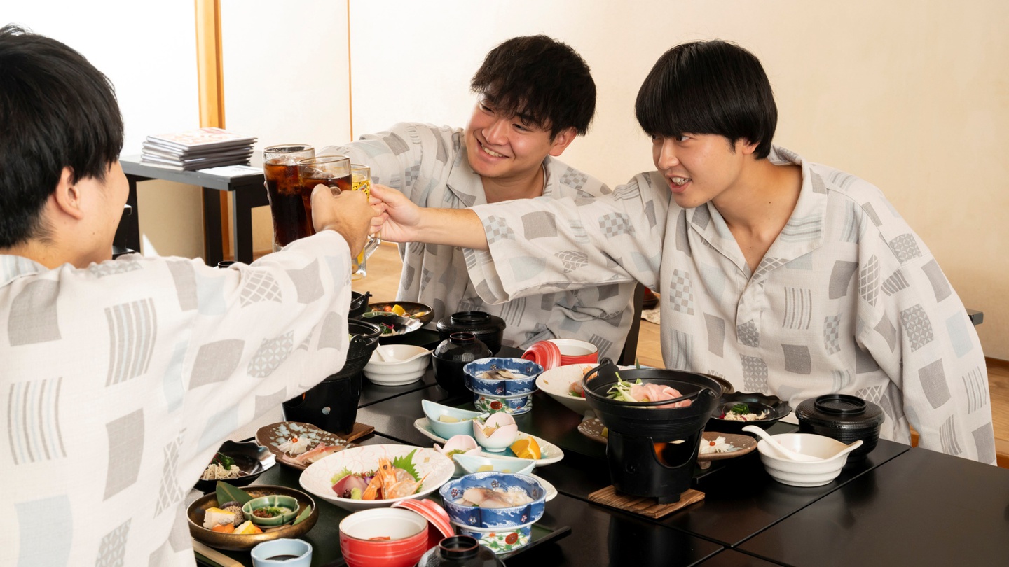 【誕生日や節目のお祝いに】季節会席（比叡コース）＆1ドリンク＋お祝いケーキ