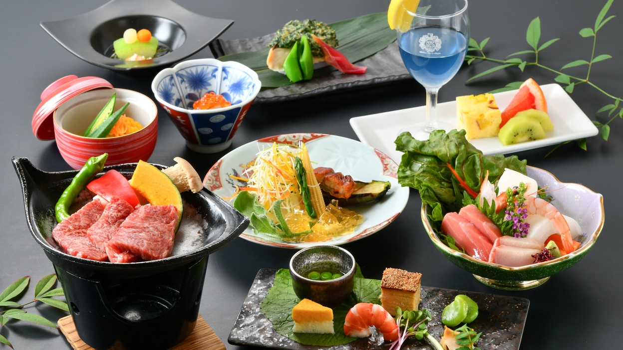 【１泊２食＆ドリンク付】季節会席プラン（琵琶コース）＜駐車場無料・Wi-Fi完備・天然温泉入り放題＞