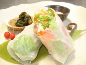 飛騨牛そぼろの生春巻き