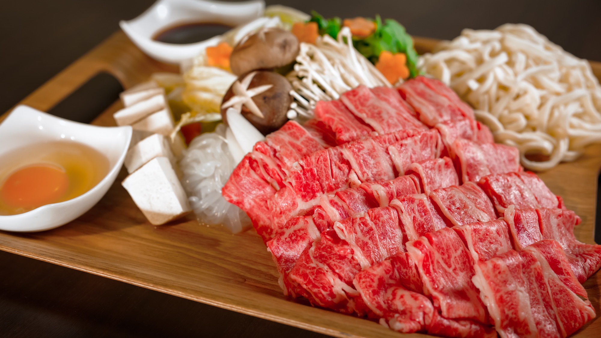 ■上すき焼き“甲州ワインビーフ”【2食付】〜山梨県が誇る肉専門店“牛奥”コラボ〜朝食はお部屋食で■