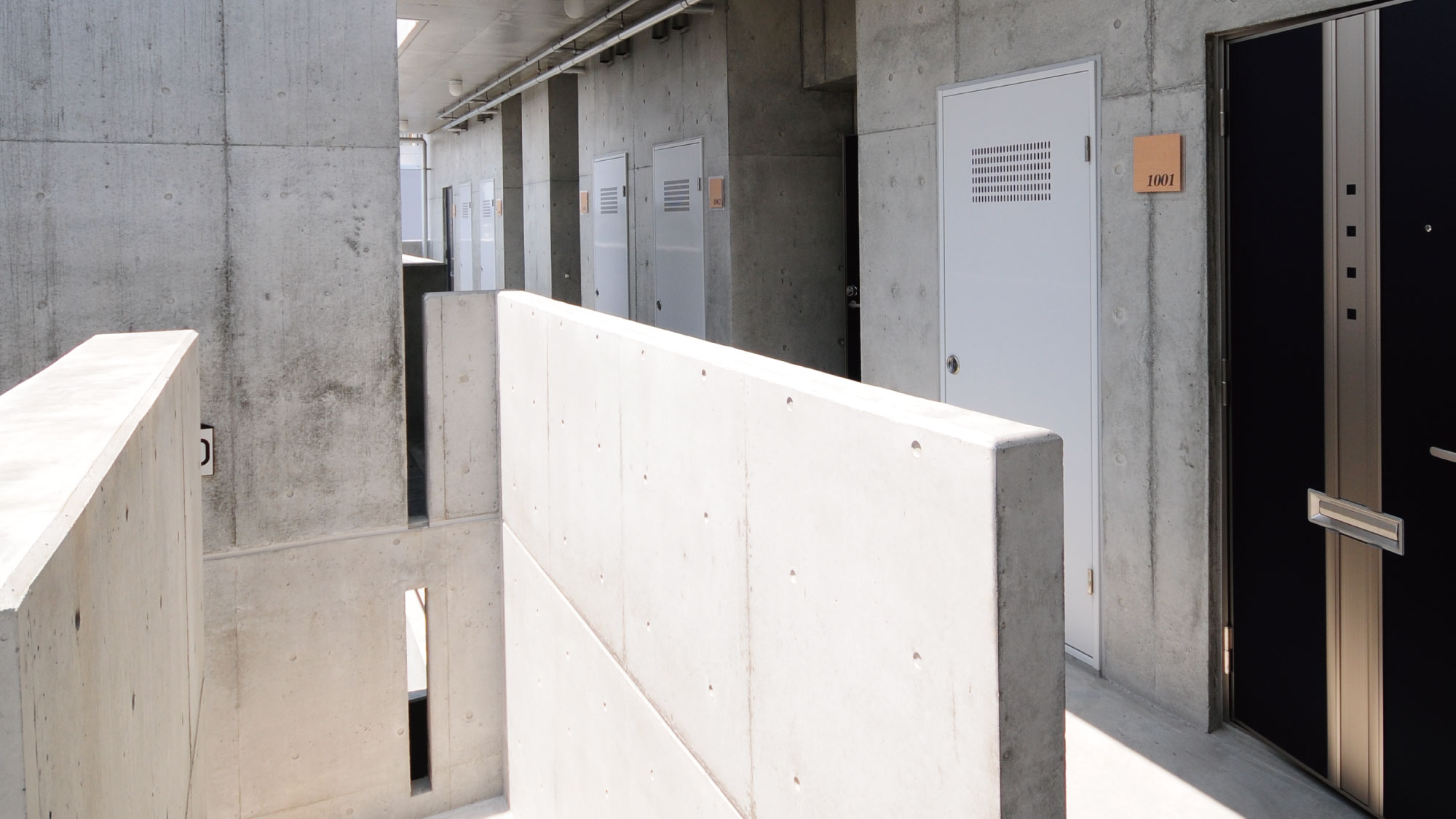 【本館／禁煙】外階段