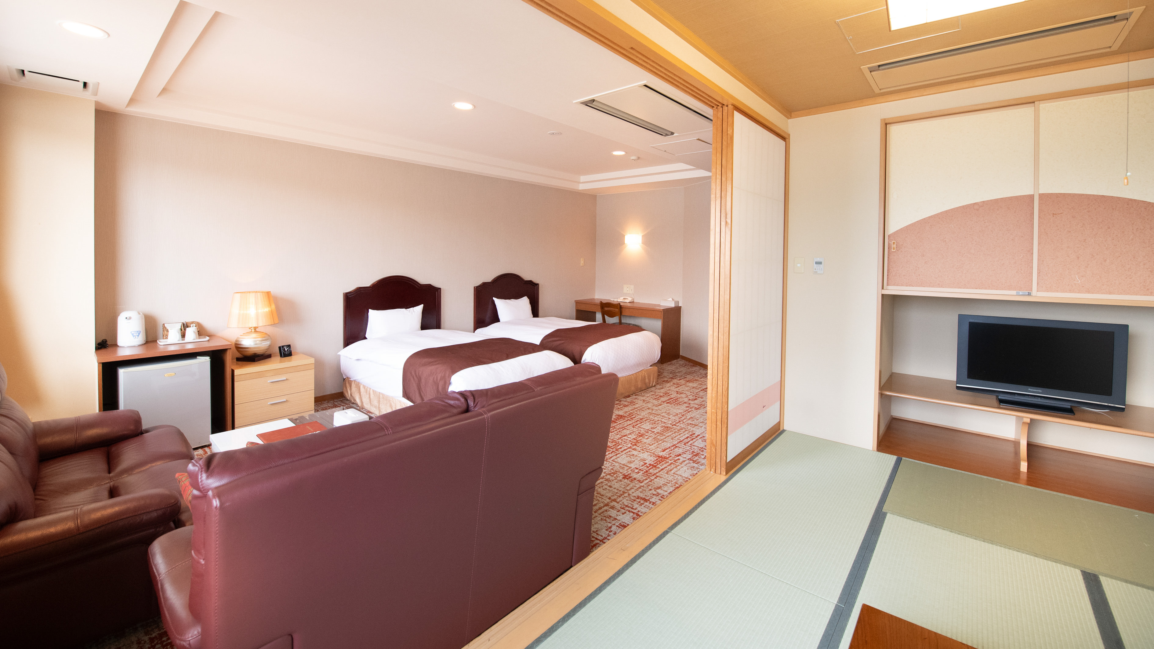 【山中湖ビュー客室】ジュニアスイート　50平米　禁煙