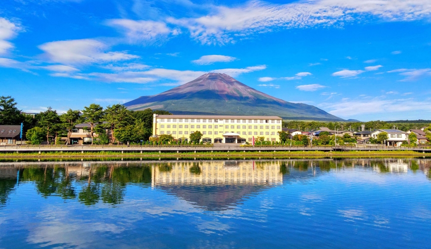 【全室富士山or山中湖ビュー】お客様のお好みで窓からの景観をお選びいただけます。