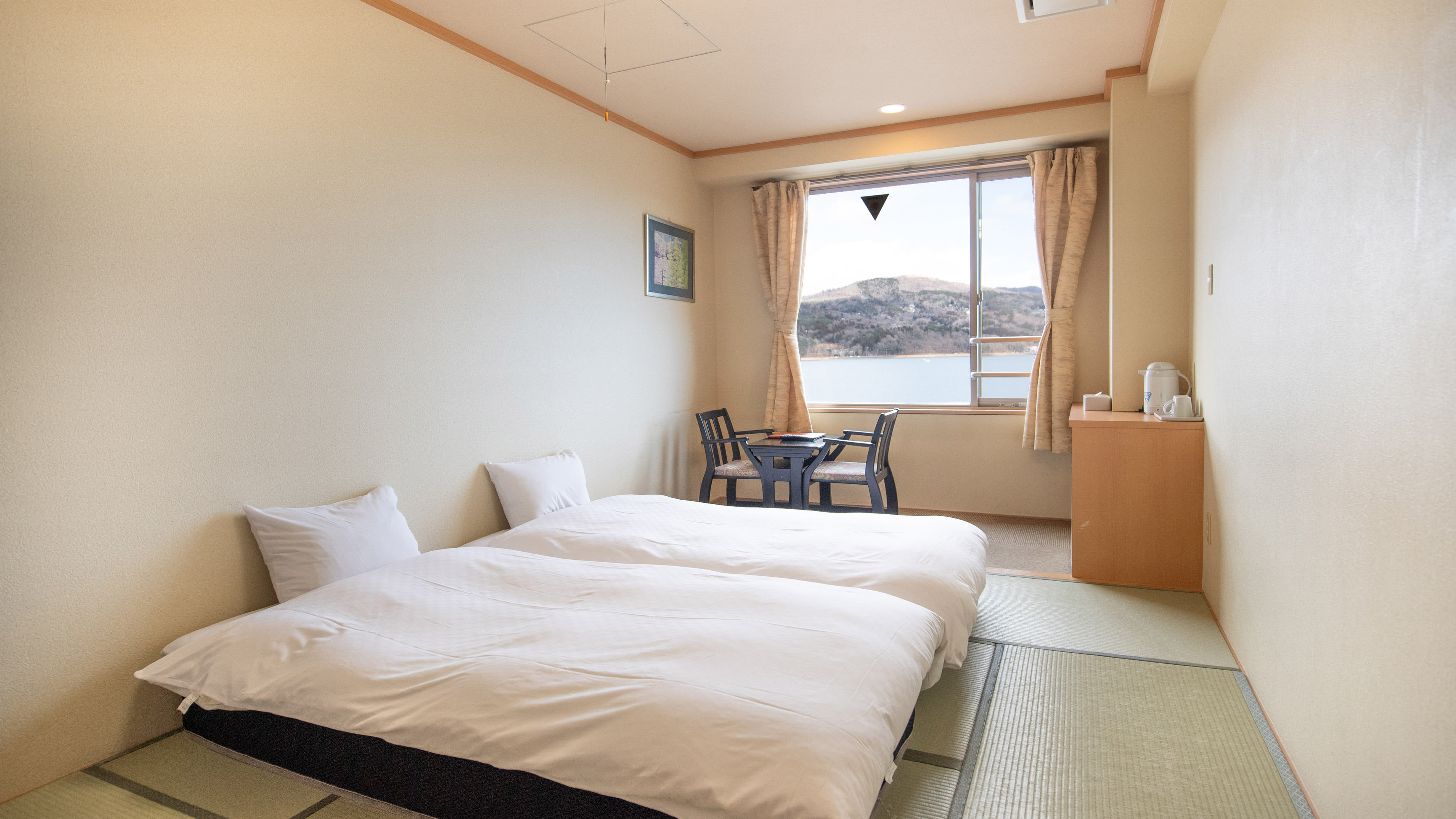 【山中湖ビュー客室】和室ベッドルーム　25平米　禁煙