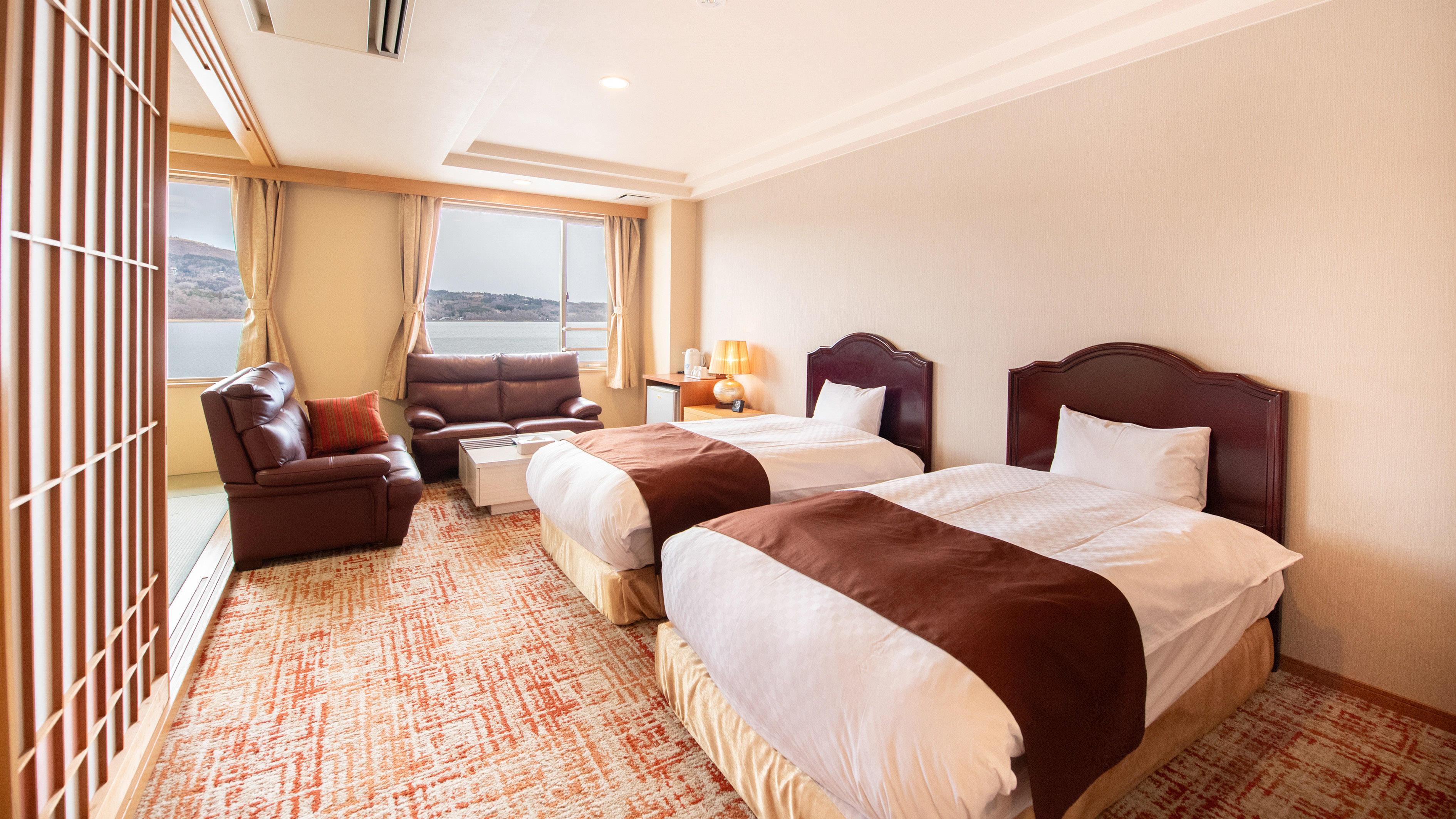 【山中湖ビュー客室】ジュニアスイート　50平米　禁煙